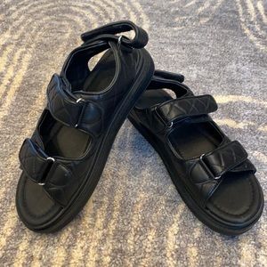 Forever 21 Platform Sandal Velcro NWOT